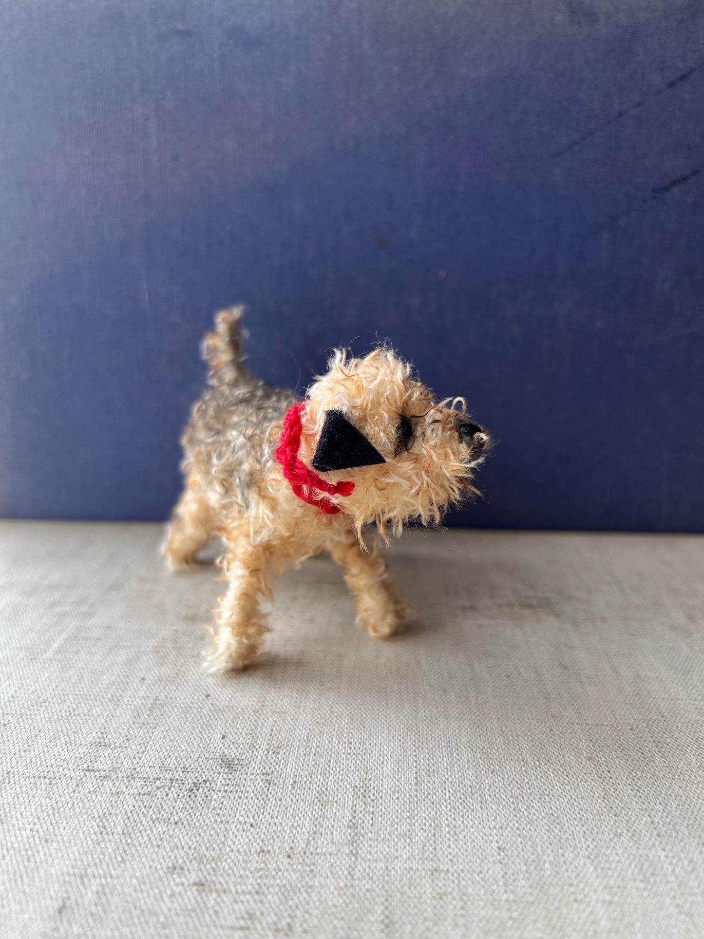 Border Terrier miniature sculpture